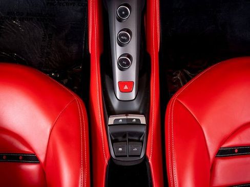 Used 2019 Ferrari 488 Spider image 44