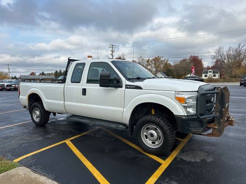 Used 2012 Ford F350 XL w/ Skid Plate Pkg image 4