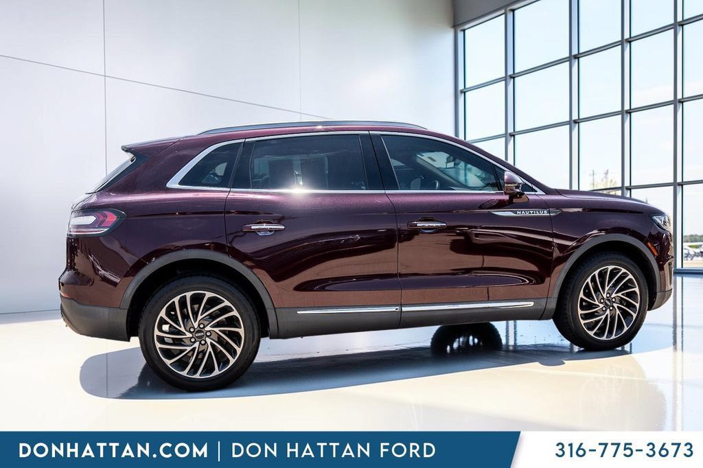 Used 2020 Lincoln Nautilus Reserve AWD/4WD image 31