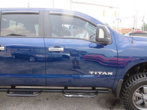 Used 2021 Nissan Titan SV w/ SV Convenience Package AWD/4WD image 47
