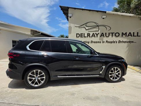 Used 2025 BMW X5 xDrive50e AWD/4WD image 4