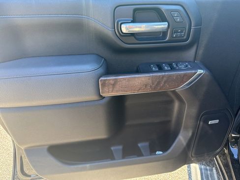 Used 2021 GMC Sierra 3500 Denali w/ Denali Black Diamond Edition image 12