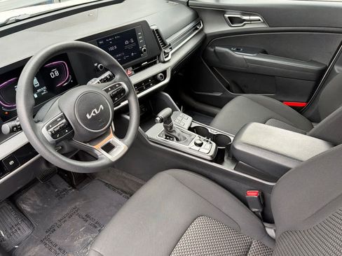 Used 2023 Kia Sportage LX image 13