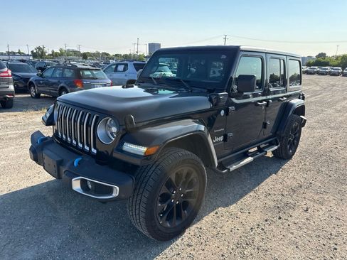 Used 2023 Jeep Wrangler Unlimited Sahara AWD/4WD image 1