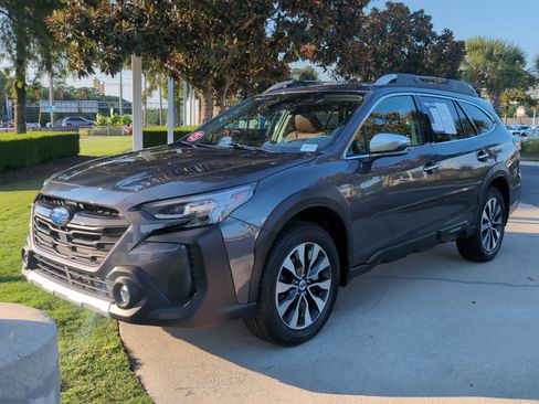 Used 2025 Subaru Outback Touring XT AWD/4WD image 5