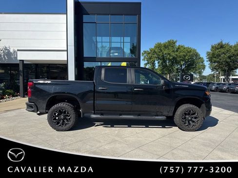 Used 2022 Chevrolet Silverado 1500 Custom AWD/4WD image 5