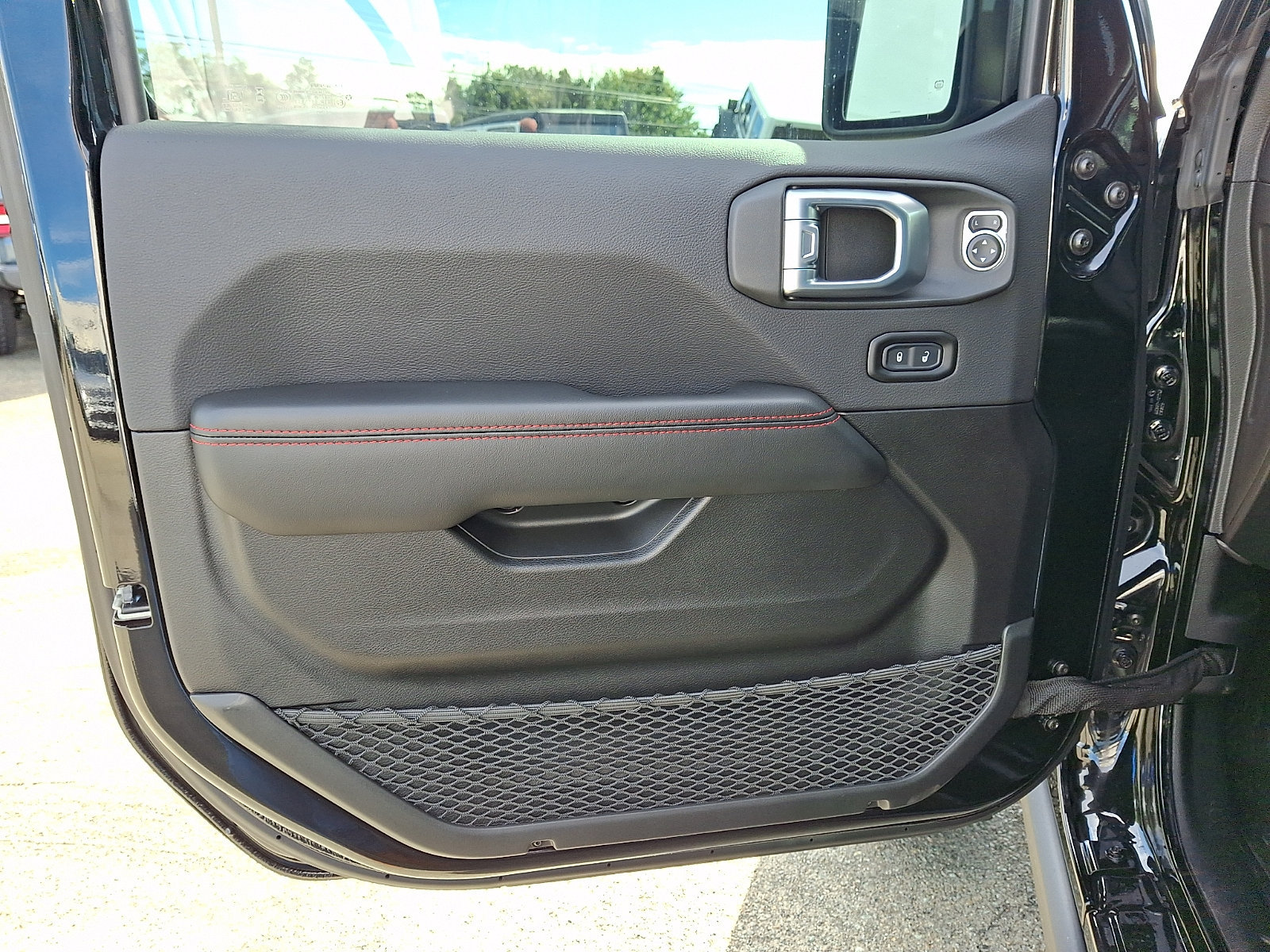 Used 2026 Jeep Wrangler Unlimited Rubicon 392 w/ Quick Order Package 27X Moab AWD/4WD image 13
