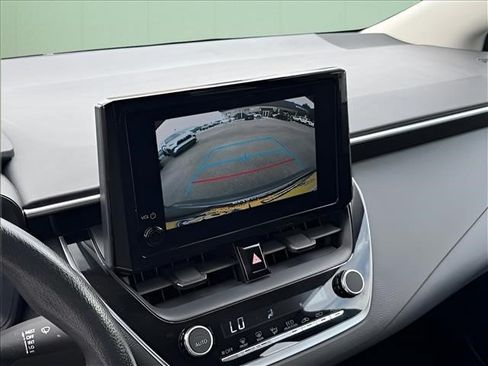 Used 2024 Toyota Corolla LE FWD image 31