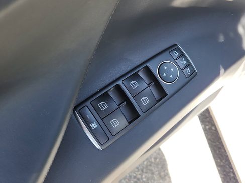 Used 2019 Tesla Model X Long Range AWD/4WD image 10