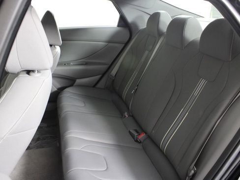 Certified 2023 Hyundai Elantra SEL FWD image 21