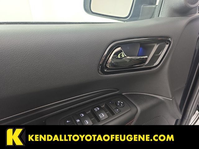 Used 2025 Dodge Durango GT AWD/4WD image 12
