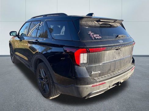 Used 2026 Ford Explorer ST-Line w/ ST-Line Street Pack image 2