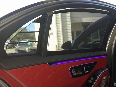 Used 2025 Mercedes-Benz S 63 AMG S image 25