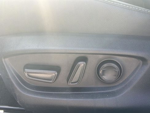 Used 2025 Toyota Camry SE image 20