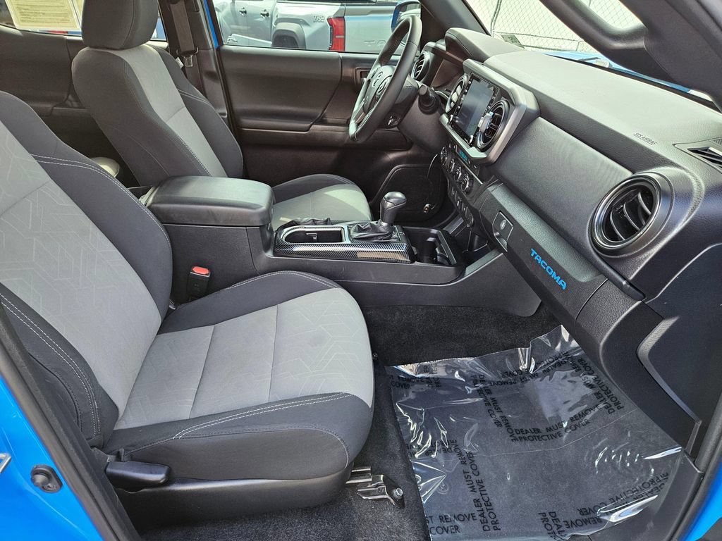 Used 2021 Toyota Tacoma 4x4 Double Cab image 10