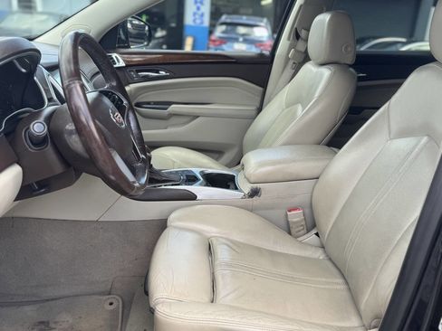 Used 2014 Cadillac SRX Luxury w/ Driver Awareness Package image 11