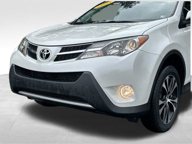 Used 2015 Toyota RAV4 Limited w/ Technology Package AWD/4WD image 9