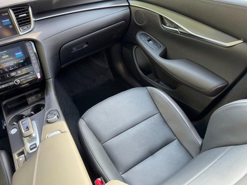 Used 2025 INFINITI QX50 Luxe image 16