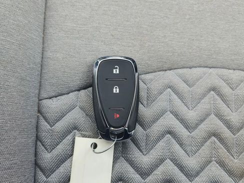 Used 2024 Chevrolet Equinox LS FWD image 29