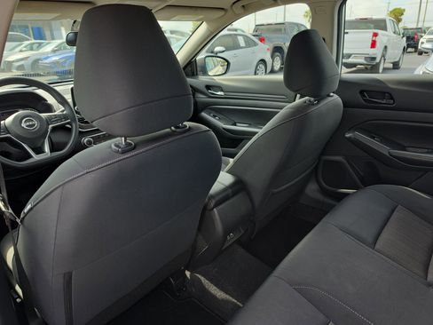 Used 2024 Nissan Altima 2.5 SV FWD image 11