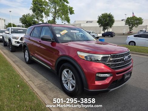 Used 2020 Ford Explorer XLT w/ Equipment Group 202A RWD image 2