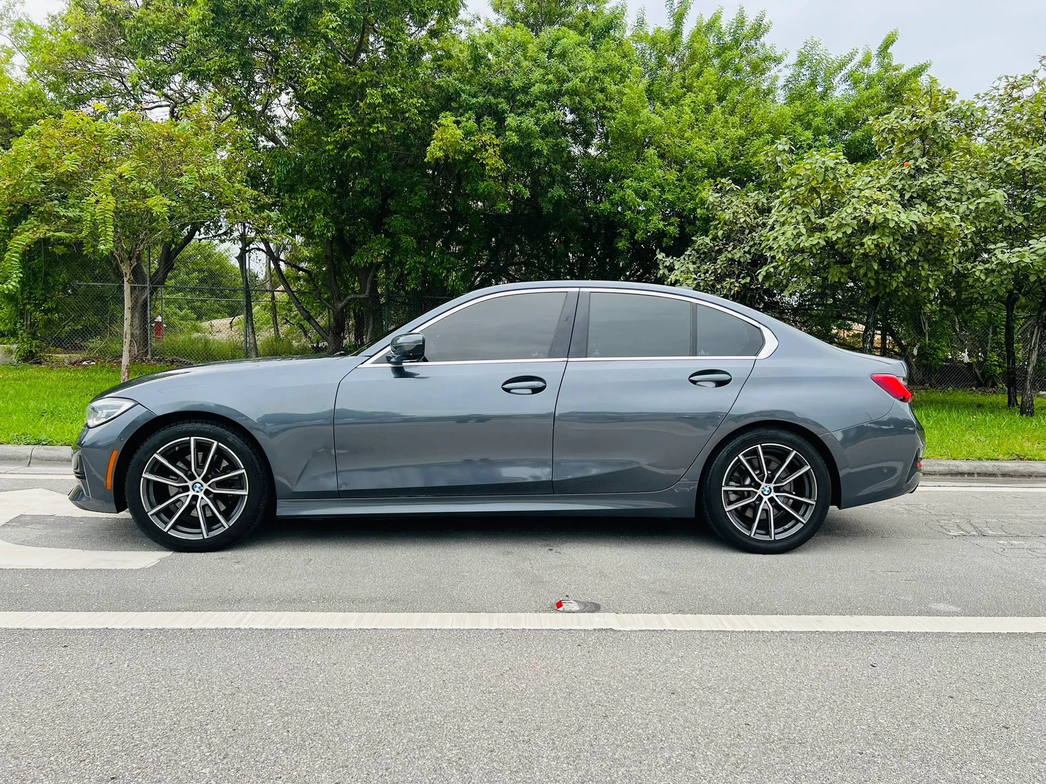 Used 2021 BMW 330i Sedan w/ Premium Package RWD image 2
