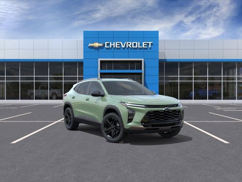 New 2026 Chevrolet Trax ACTIV w/ Driver Confidence Package FWD image 2