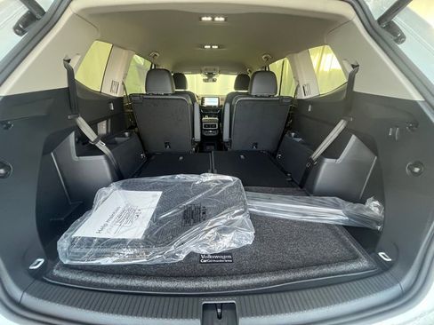 New 2026 Volkswagen Atlas SE image 24