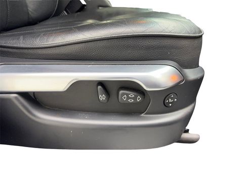 Used 2012 Land Rover Range Rover HSE image 41