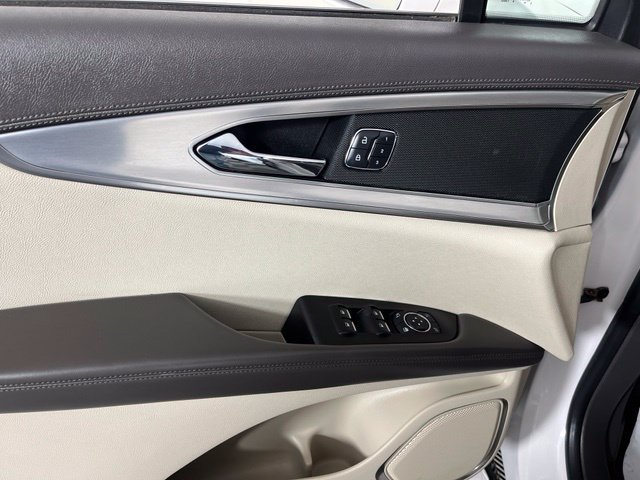 Used 2019 Lincoln Nautilus Premier AWD/4WD image 16