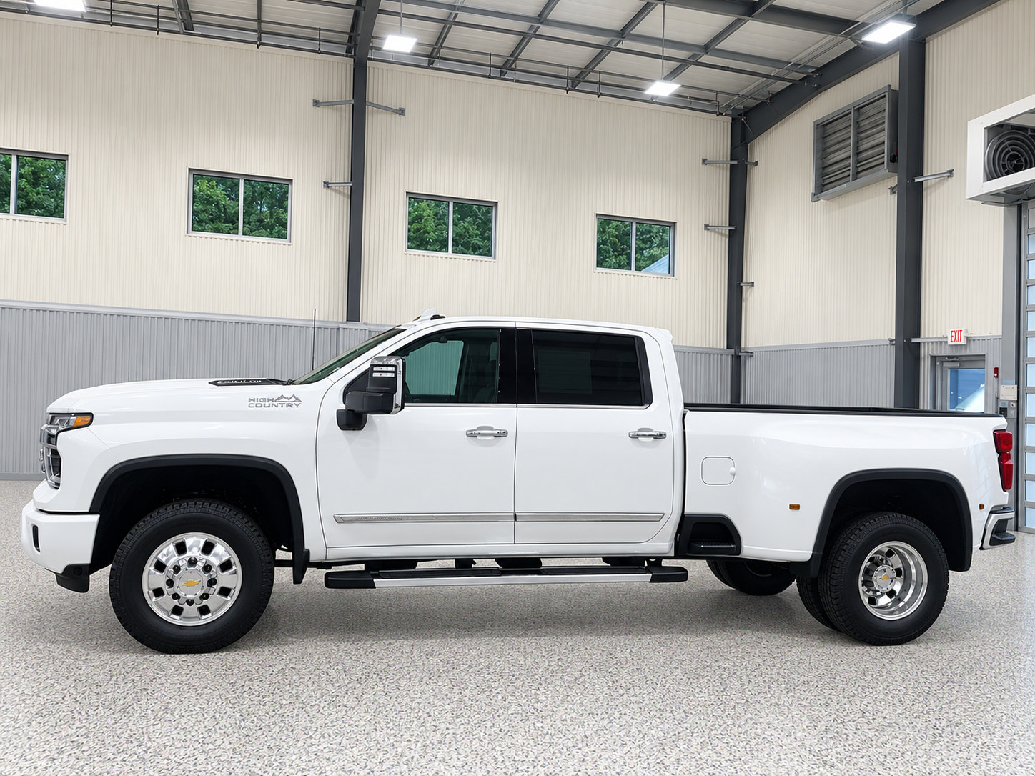 Used 2024 Chevrolet Silverado 3500 High Country w/ High Country Premium Package AWD/4WD image 6