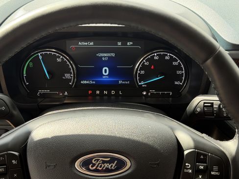 Certified 2024 Ford Maverick Lariat FWD image 17