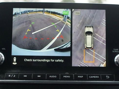 Used 2024 Mitsubishi Outlander SE image 7