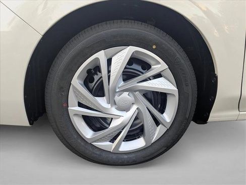 Used 2025 Subaru Impreza 2.0i image 10