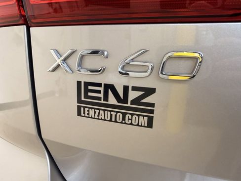Used 2024 Volvo XC60 T8 Ultimate image 10