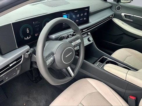 Used 2025 Hyundai Sonata SEL FWD image 18