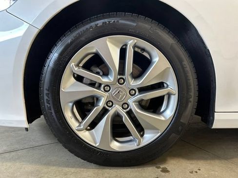 Used 2019 Honda Accord LX image 10