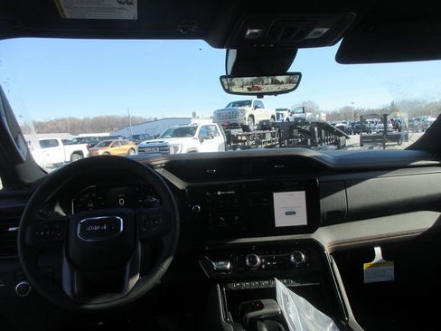 New 2026 GMC Sierra 1500 AT4 w/ AT4 Premium Package image 17