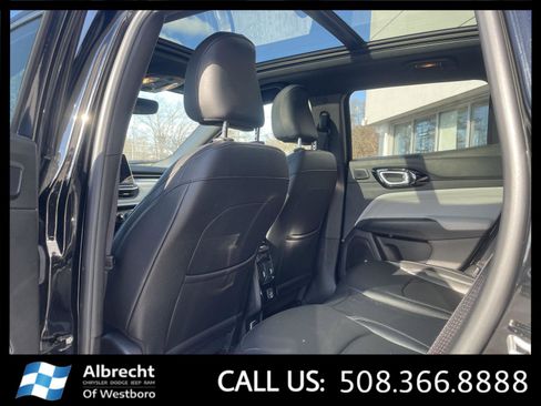 New 2025 Jeep Compass Limited w/ Sun & Sound Group image 11