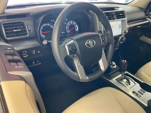 Certified 2022 Toyota 4Runner Limited AWD/4WD image 15