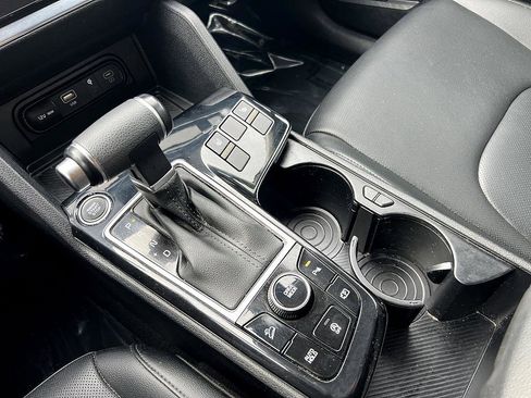 Used 2024 Kia Sportage EX image 21