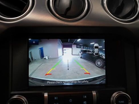 Used 2020 Ford Mustang Premium RWD image 21