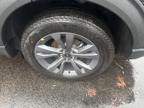 New 2026 Ford Explorer Active w/ Active Comfort Package image 5