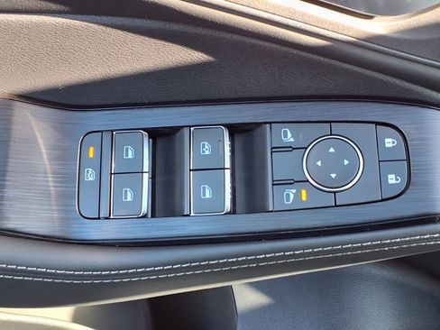 New 2025 Nissan Rogue SL image 16