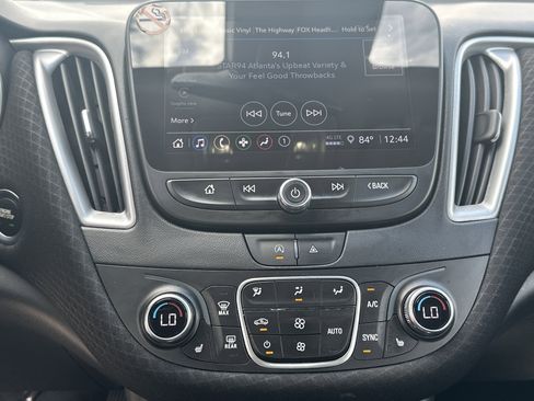 Used 2024 Chevrolet Malibu LT image 28