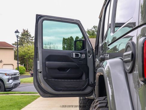Used 2022 Jeep Wrangler Unlimited Sahara w/ Cold Weather Group AWD/4WD image 21