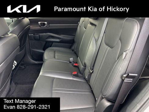 Used 2025 Kia Sorento S w/ Panoramic Sunroof Package image 16