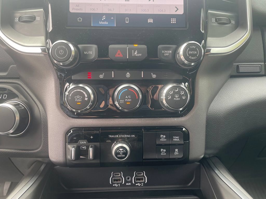 New 2026 RAM 1500 Big Horn AWD/4WD image 16