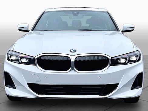Certified 2025 BMW 330i Sedan RWD image 4