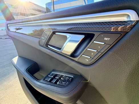 Used 2017 Porsche Macan GTS image 27